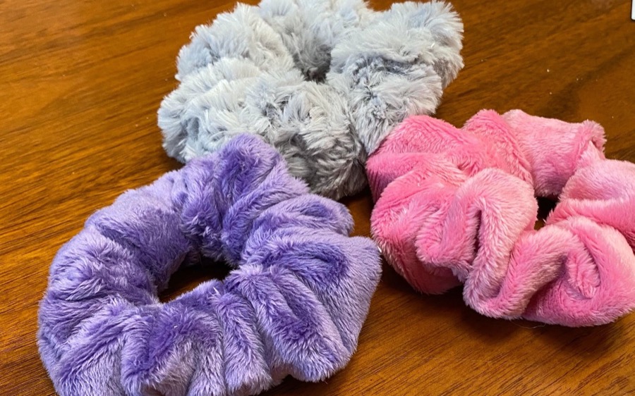 How to Make a Scrunchie With Cuddle® Minky Plush Fabric (Video